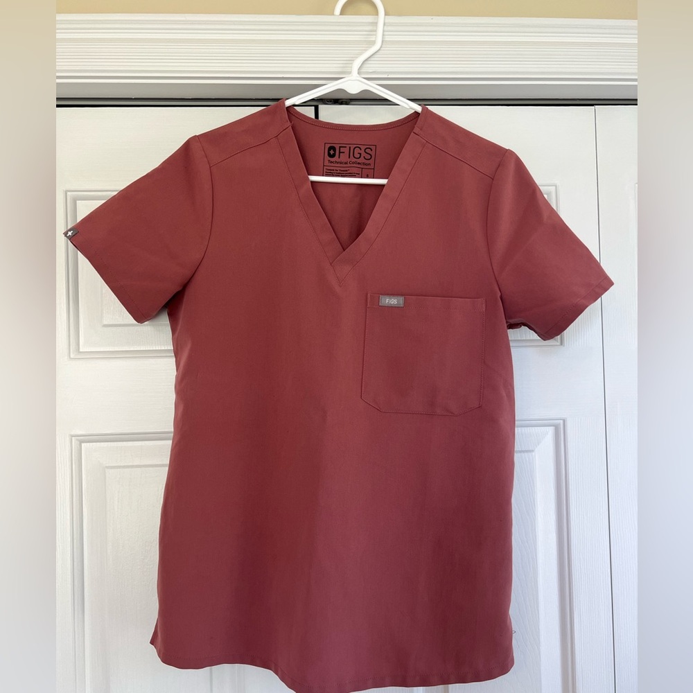 Mauve Figs Scrub Set. EUC—worn just a few times. From a smoke free home.